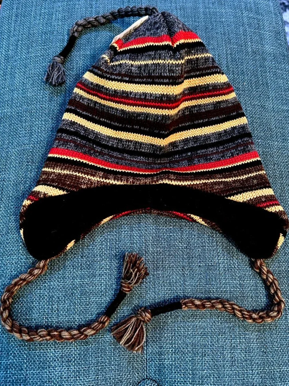 Levi's Men's One Size OS Fleece Lined Covered Ears Trapper Hat Striped NWT